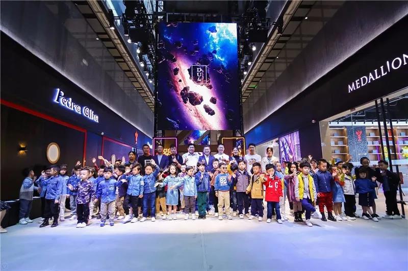 潮童星儿童模特们.jpg