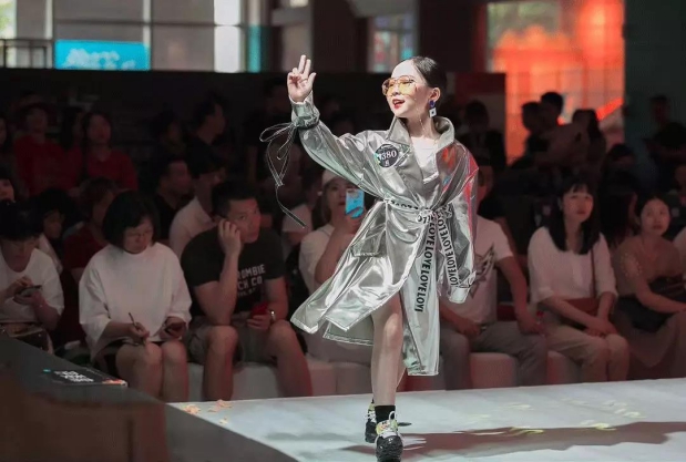 潮童星