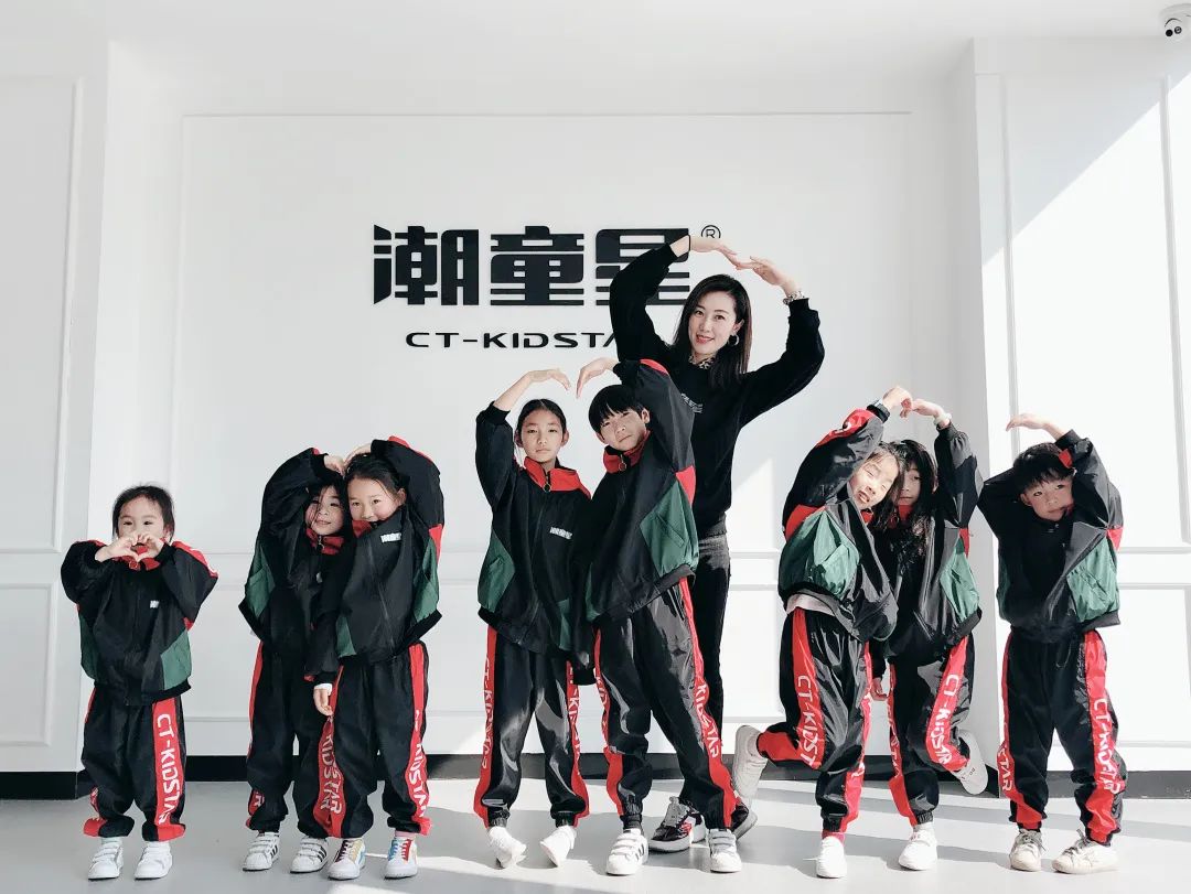 潮童星